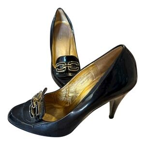 Coach Black Patent Leather Heels with Gold Chain, Made in Italy Size 9.5💕